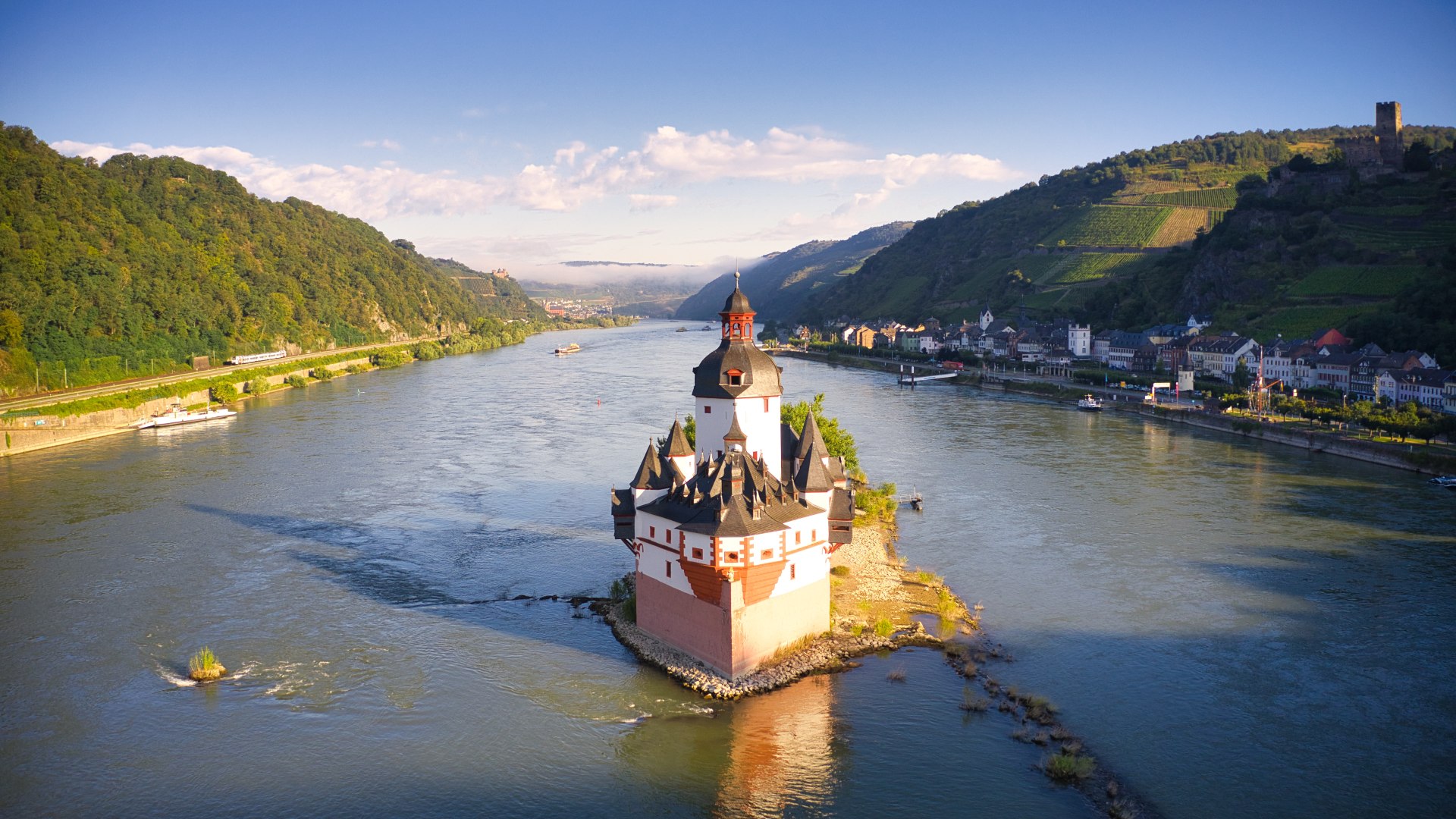 Blick auf die Burg Pfalzgrafenstein | © Sebastian Reifferscheid / Loreley-Touristik GmbH Blick auf die Burg Pfalzgrafenstein | © Sebastian Reifferscheid / Loreley-Touristik GmbH