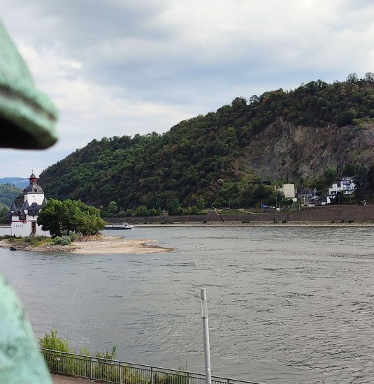 Blick auf Burg Pfalzgrafenstein | © Mario Herberich